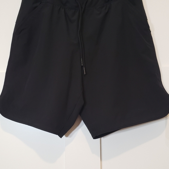 Lands' End Size 9 Black Swim Suit Shorts Lined Elastic Waist Mesh Pockets L - Picture 6 of 12